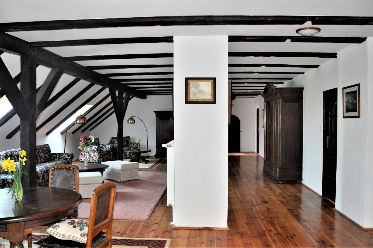 Folwark Goscino-Dwor Bed & Breakfast Bagian luar foto